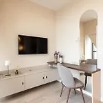 2homerent Grottgera 4 Skyline View *