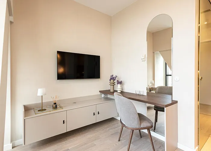 2homerent Grottgera 4 Skyline View *