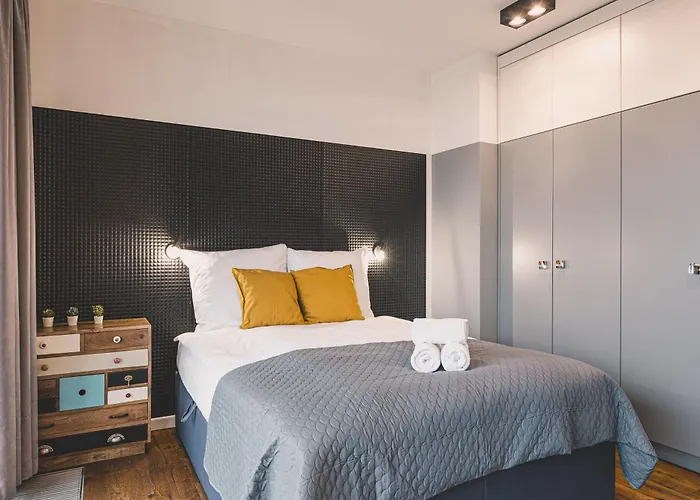 2homerent Grottgera 4 Skyline View